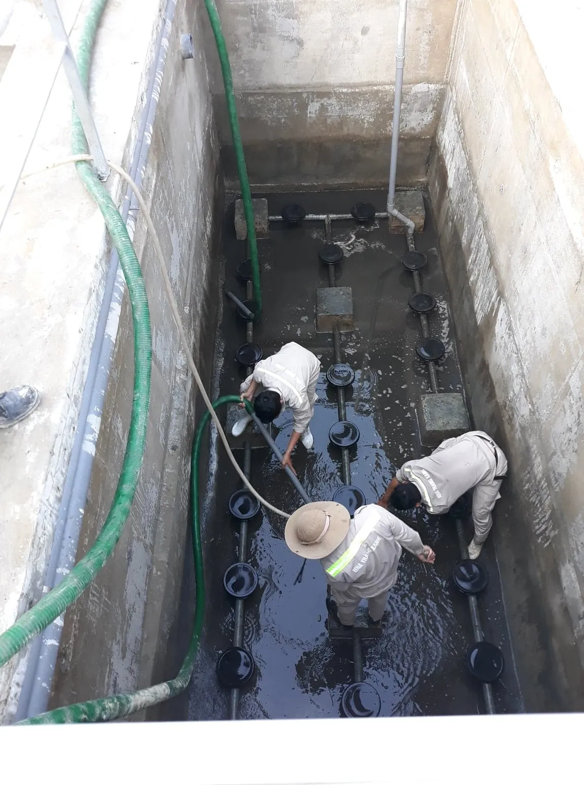 Nạo vét cống, hố gas