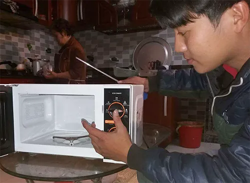 Sửa lò vi sóng
