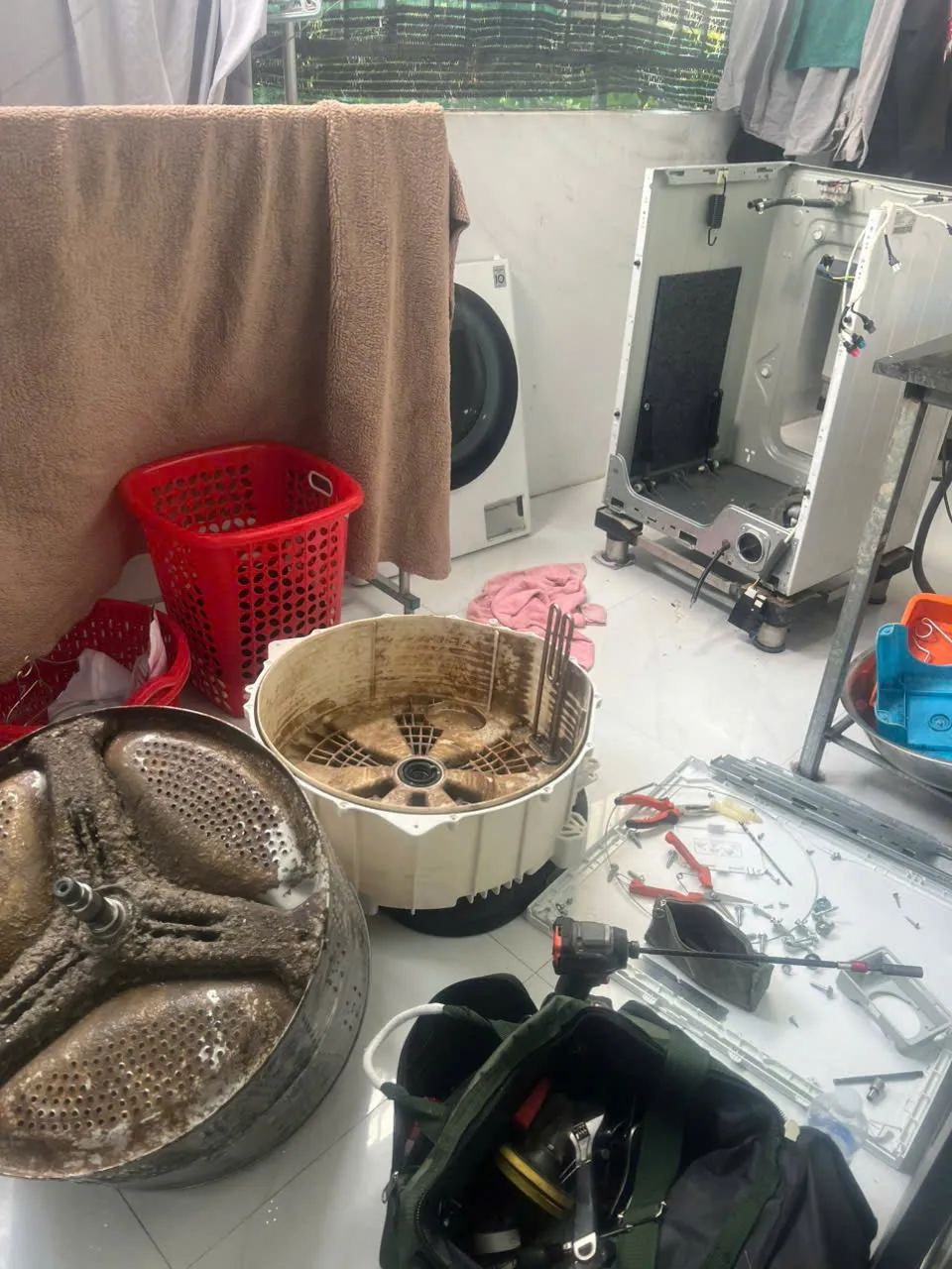 Tháo lắp máy giặt