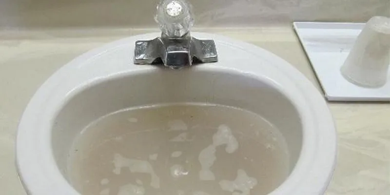 Thông bồn rửa mặt nghẹt