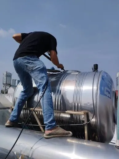 Vệ sinh bồn nước